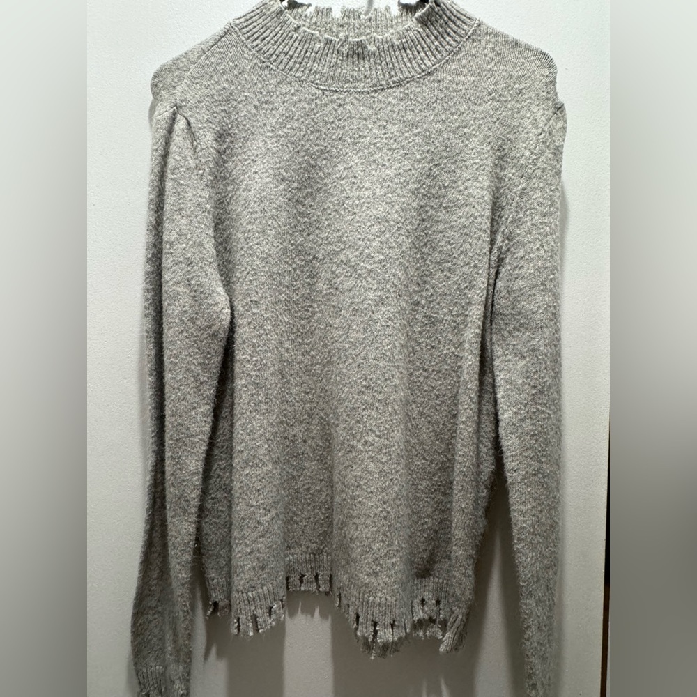Versona Grey Sweater